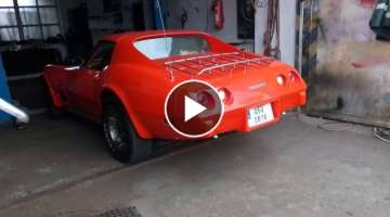 Chevy Corvette C3 Stingray - V8 sound, lights pop up and take off - HD